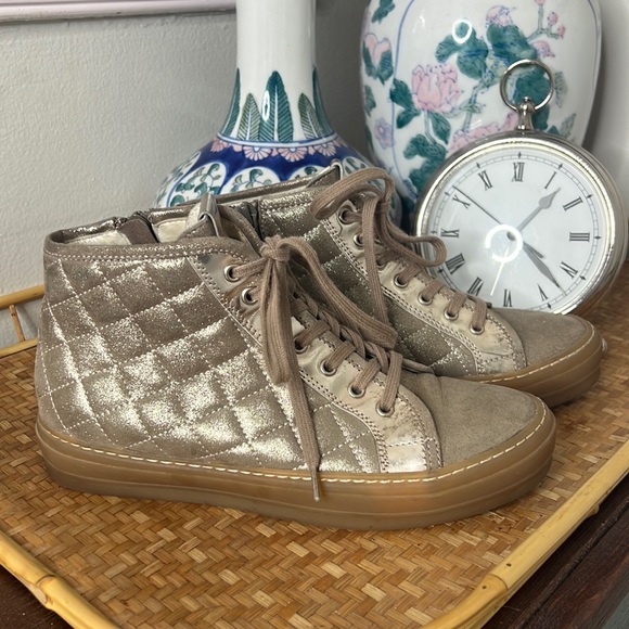 Agl Attilio Giusti Leombruni High top Quilted Leather Fashion Sneaker - Picture 1 of 11